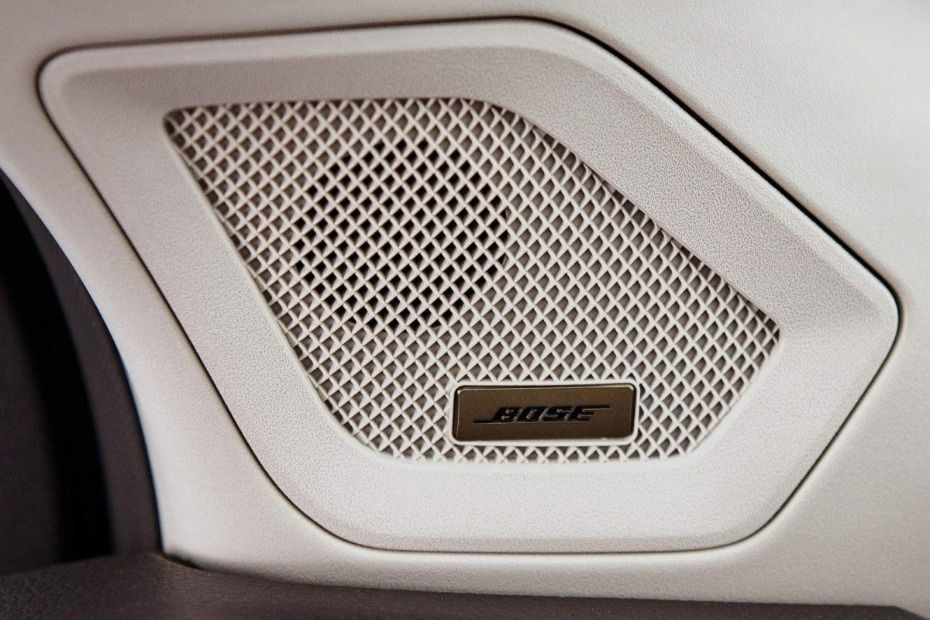 Speakers View of Nissan Terra