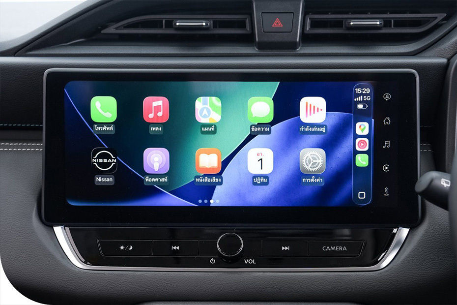 Kicks e-Power touch screen