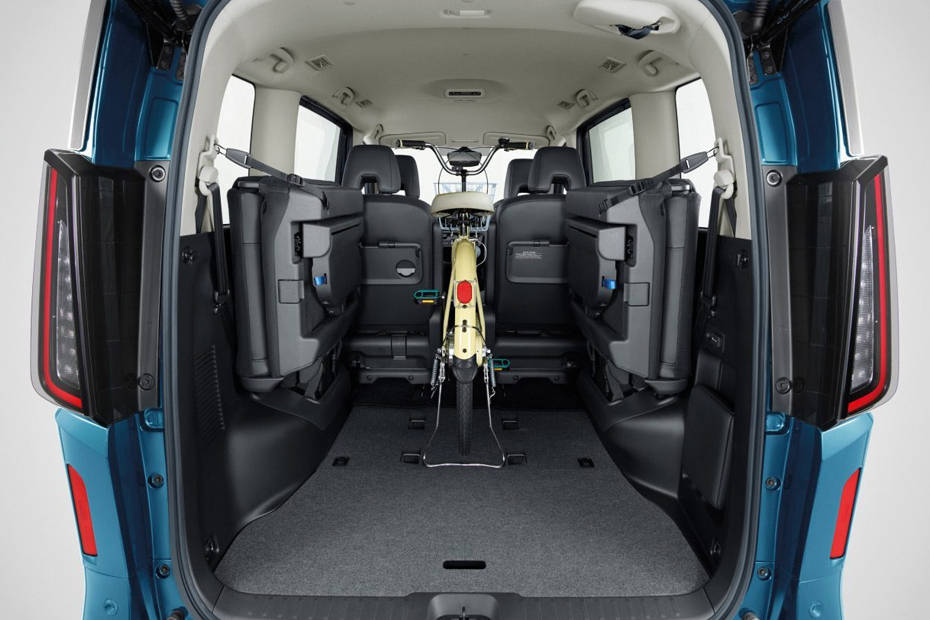 Folding Seats of Nissan Serena e-Power Folding Seats of Nissan Serena e-Power