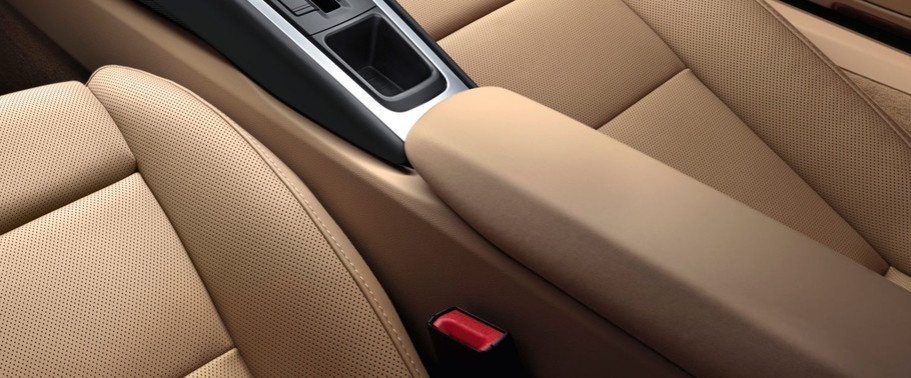 911 ทาร์กา 4 เอส Front Center Divider