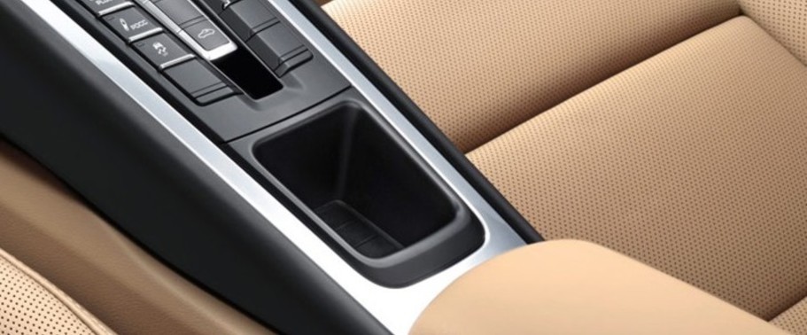 911 ทาร์กา 4 เอส Front Cup Holder