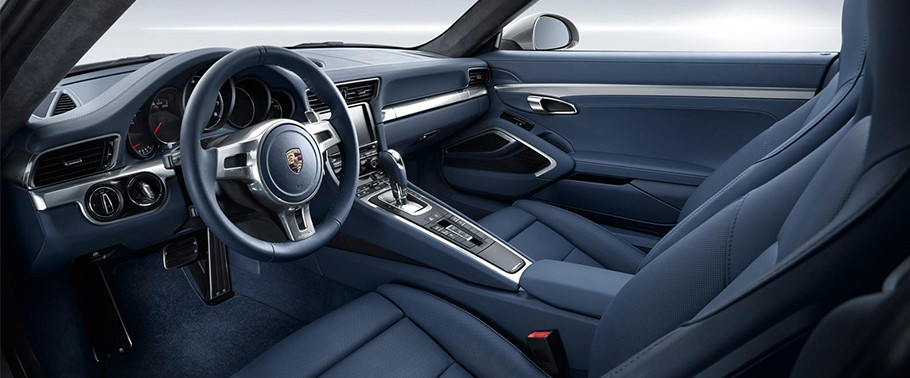 911 Turbo S Front Seats