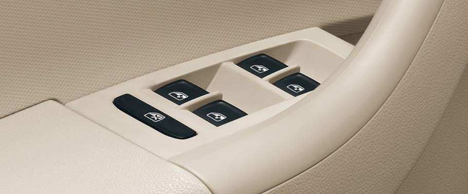 Skoda Rapid Spaceback Drivers Side In Side Door Controls Skoda Rapid Spaceback Drivers Side In Side Door Controls