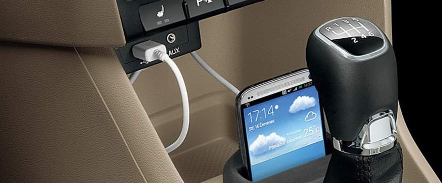 Power Accessories Outlet View of Skoda Rapid Spaceback Power Accessories Outlet View of Skoda Rapid Spaceback