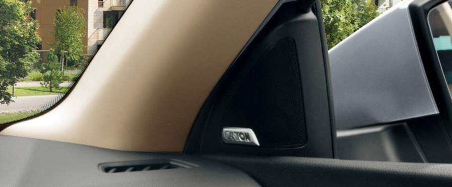 Speakers View of Skoda Octavia Combi Speakers View of Skoda Octavia Combi