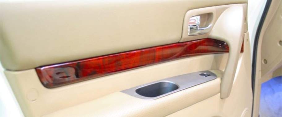 SsangYong Stavic Inside Of Drivers Side Open Door SsangYong Stavic Inside Of Drivers Side Open Door