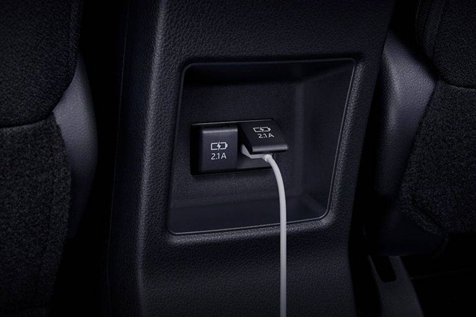 Power Accessories Outlet View of Toyota Veloz Power Accessories Outlet View of Toyota Veloz