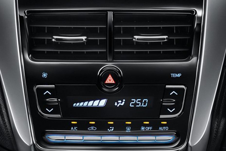 Side AC Controls of โตโยต้า ยาริส Side AC Controls of โตโยต้า ยาริส