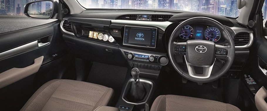 Dashboard View of ไฮลักซ์ รีโว สแตนดาร์ด แค็ป 2011 Dashboard View of ไฮลักซ์ รีโว สแตนดาร์ด แค็ป 2011