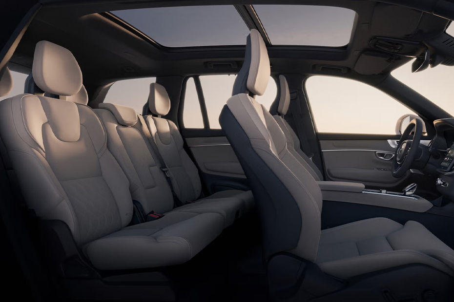 วอลโว่ XC90 Front And Rear Seats Together