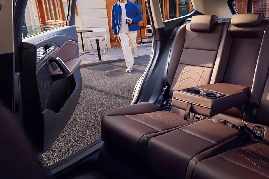 BMW iX1 Rear Seats BMW iX1 Rear Seats