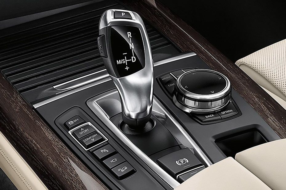 View Testdrive BMW X5 xDRIVE30d M Sport ZigWheels