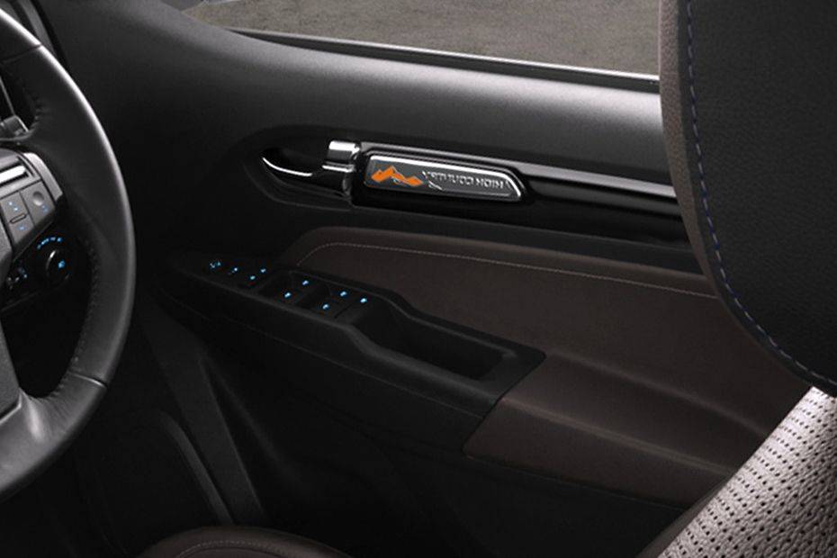 Chevrolet Colorado Drivers Side In Side Door Controls Chevrolet Colorado Drivers Side In Side Door Controls