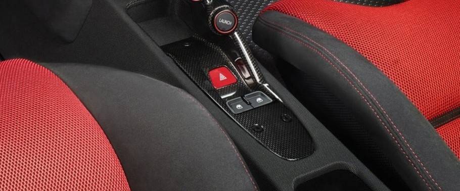 เฟอรารี่ 458 สเปชิเล Drivers Side In Side Door Controls เฟอรารี่ 458 สเปชิเล Drivers Side In Side Door Controls