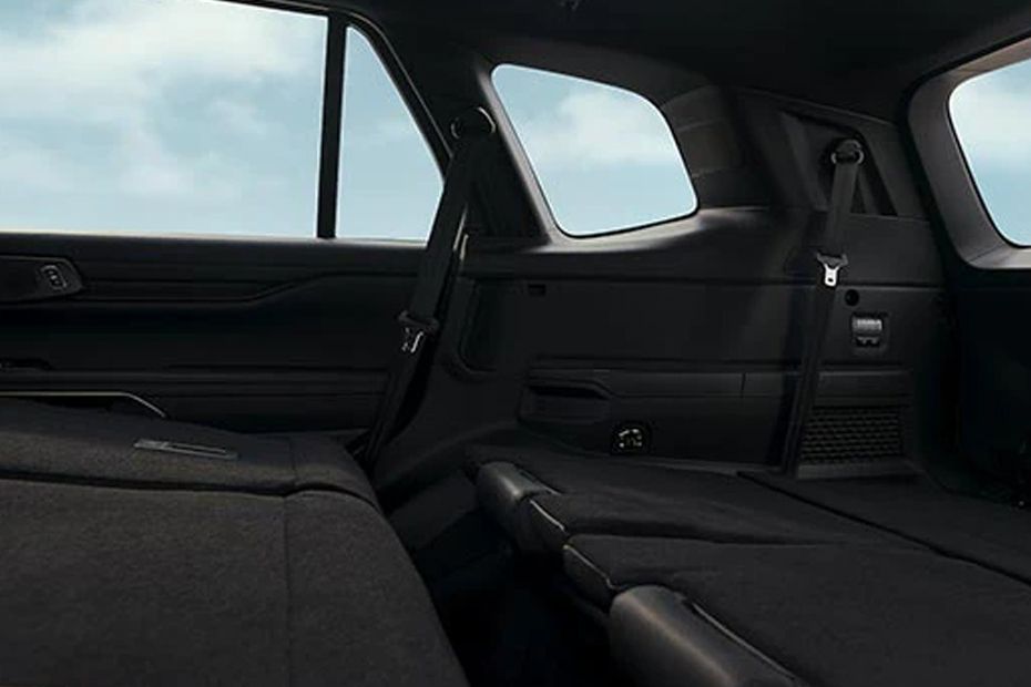 Folding Seats of ฟอร์ด Everest Titanium+