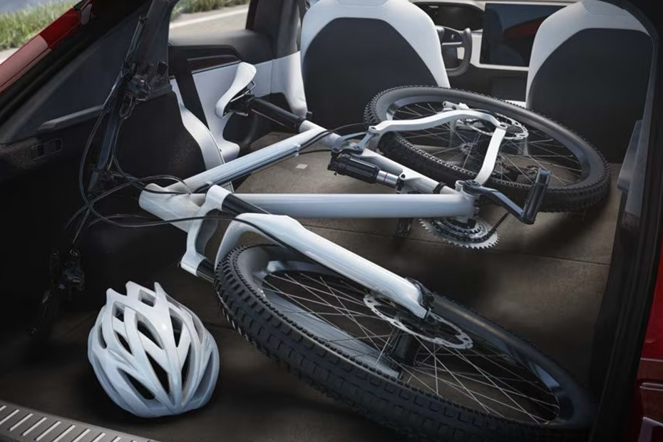 Storage Closer View of เทสล่า Model S