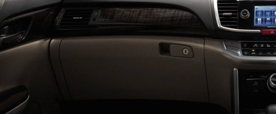 ฮอนด้า Accord (1996-2015) Glove Box ฮอนด้า Accord (1996-2015) Glove Box