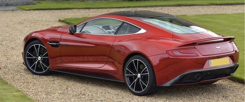 แวนควิช Side view