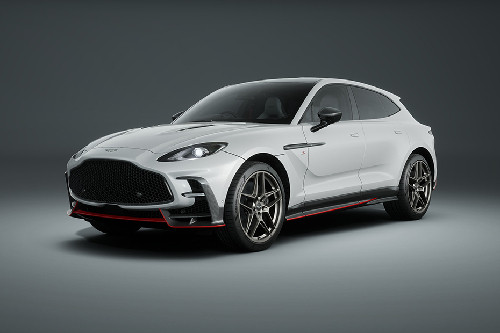 แอสตัน มาร์ติน DBX S Front Side View