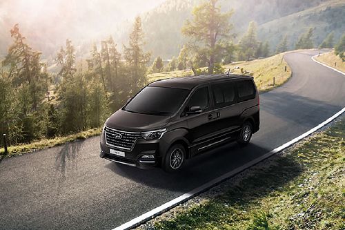 Hyundai H-1 Front Side View