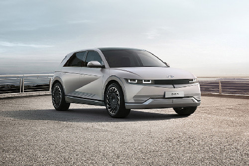 Ioniq 5 Front angle low view