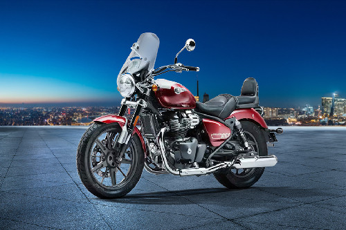 รอยัล เอนฟีลด์ Super Meteor 650 Slant Front View Full Image