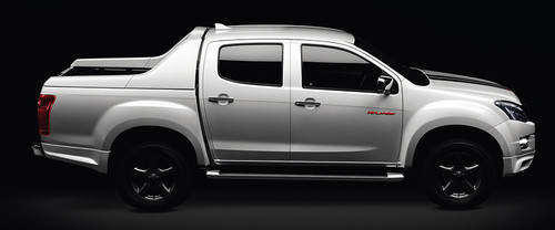 อีซูซุ ดี-แมกซ์ เอ็กซ์-ซีรีย์ Drivers Sideview