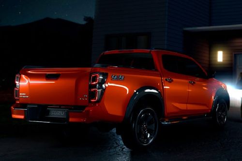 ดี-แม็กซ์ Rear angle view