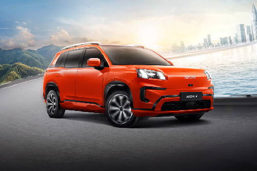 V Front angle low view