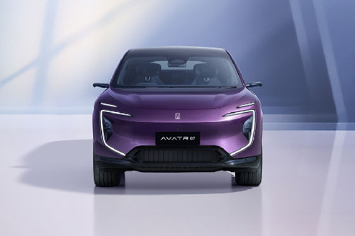 Full Front View of 07