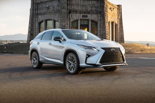 เลกซัส อาร์เอ็กซ์ Front Medium View