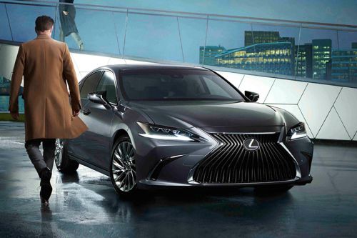 เลกซัส อีเอส Front Medium View