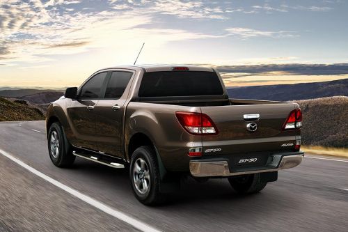 Rear Cross Side View of มาสด้า BT-50 Pro Double Cab