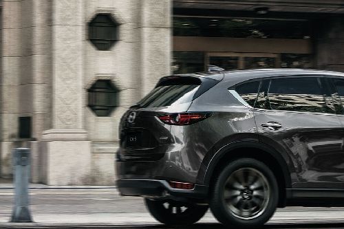 ซีเอ๊กซ์ 5 Headlight