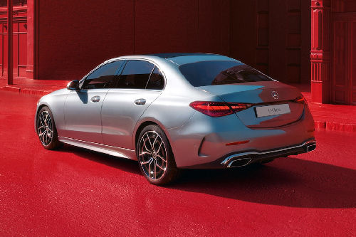 Rear Cross Side View of เมอเซเดส-เบนซ์ ซี-คลาส ซาลูน