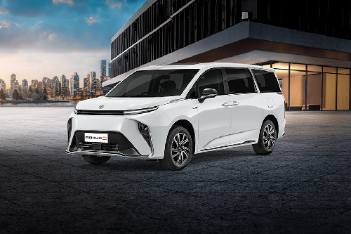 Maxus 9 Front angle low view