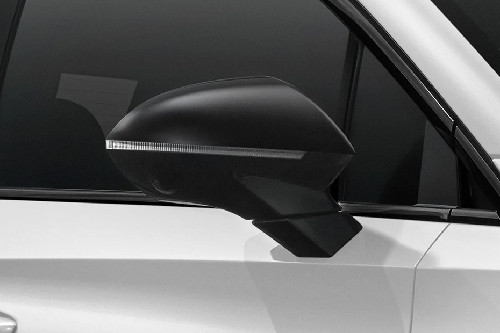 เอ็มจี 4 Electric Drivers Side Mirror Front Angle