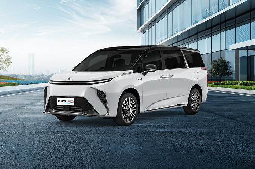 Maxus 9 Plus Front angle low view