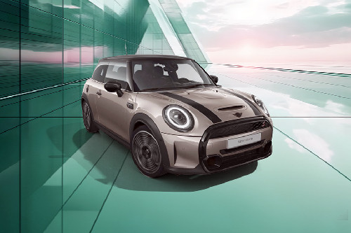 3-Door Hatch Front angle low view