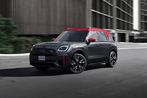 Mini John Cooper Works Countryman Front Side View