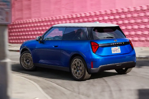 Rear Cross Side View of มินิ Electric Cooper