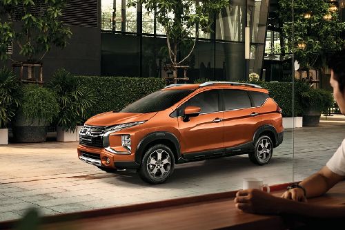 Mitsubishi Xpander Cross Front Side View