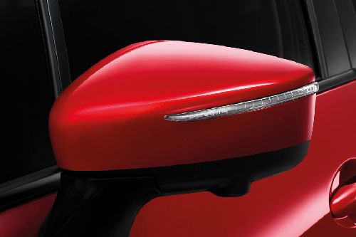 นิสสัน อัลเมร่า Drivers Side Mirror Front Angle