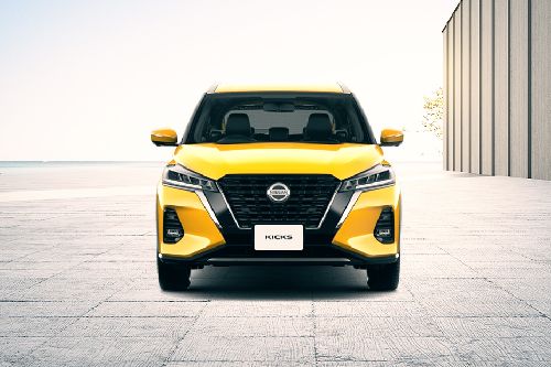 Full Front View of Kicks e-Power