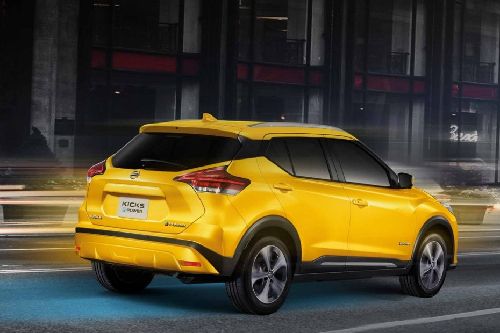 Kicks e-Power Rear angle view