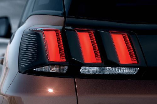 3008 Tail light