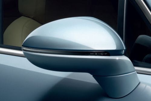 ปอร์เช่ คาเยนน์ Drivers Side Mirror Front Angle