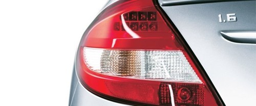 เพอร์โซน่า Tail light
