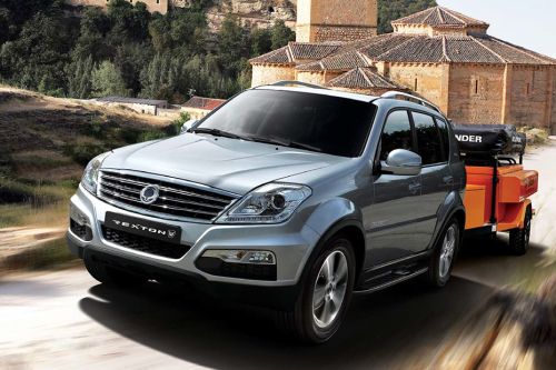 SsangYong Rexton W Side Medium View