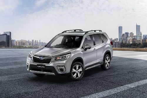 ซูบารุ ฟอเรสเตอร์ Front Side View